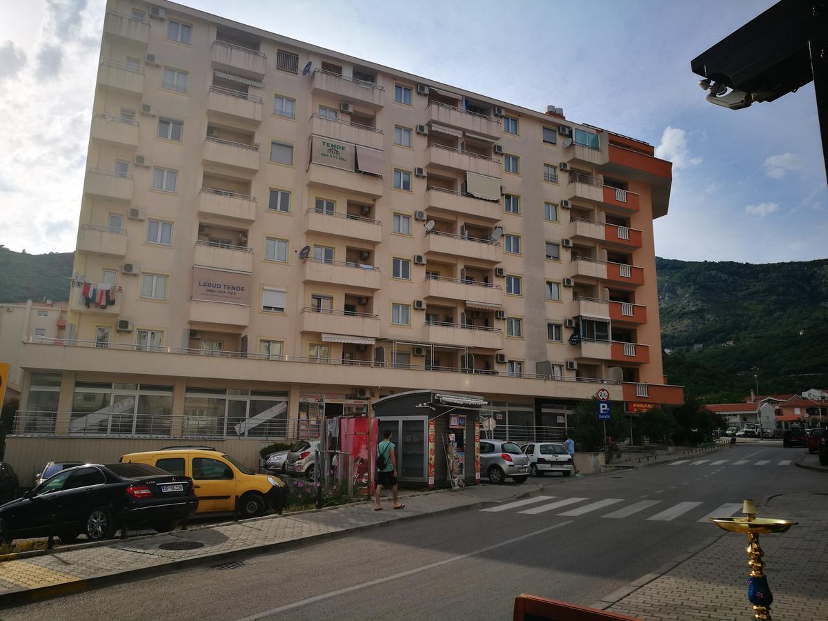 Agua Mare Apartment Budva Eksteriør billede